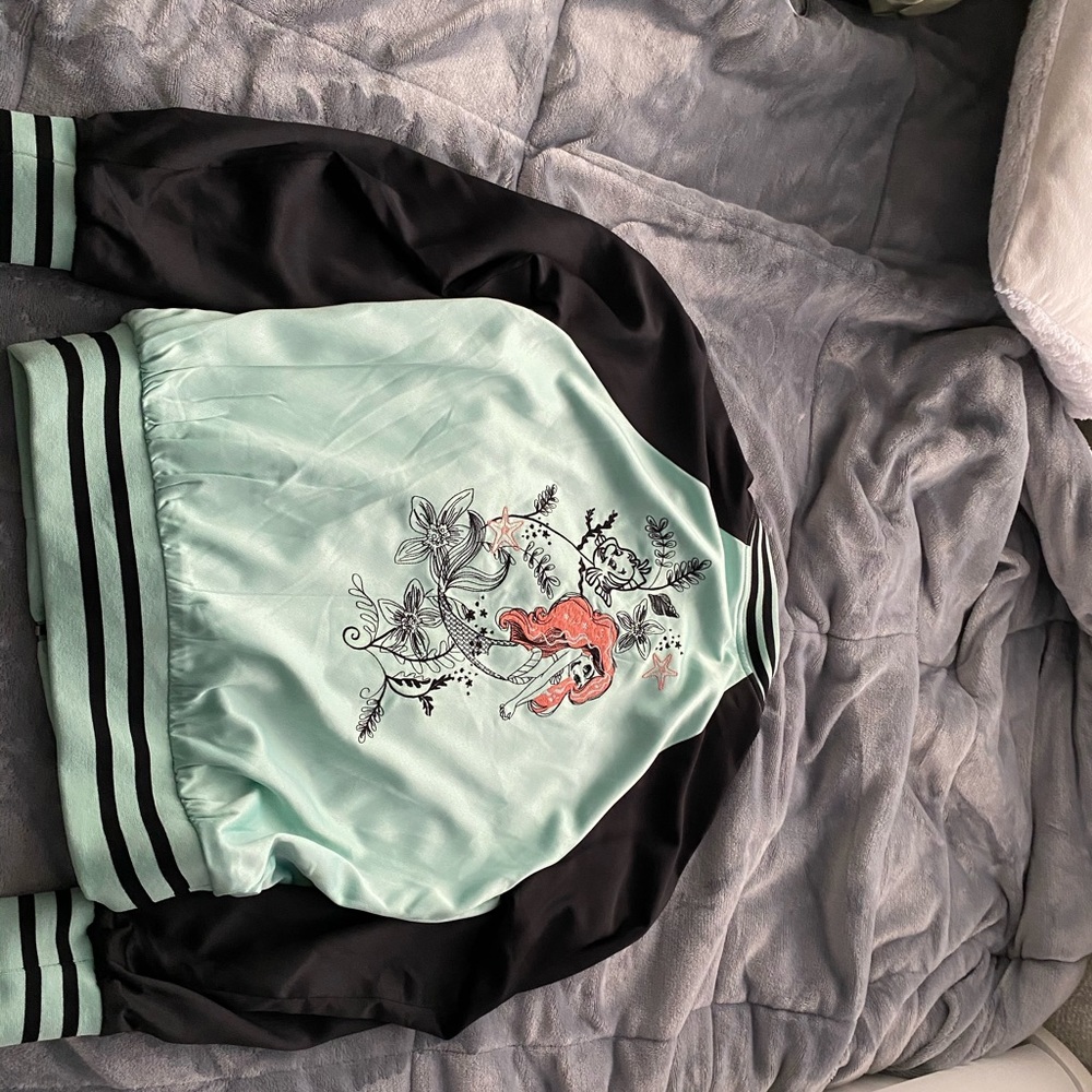 Jacket - Picture 2 of 3